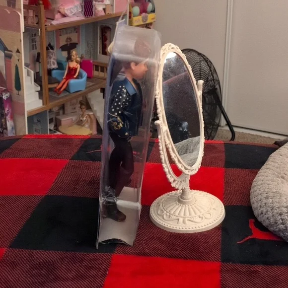 Disney Descendants 2 - Picture 6 of 8